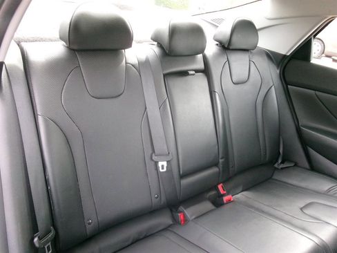 Used 2022 Hyundai Elantra Limited FWD image 36