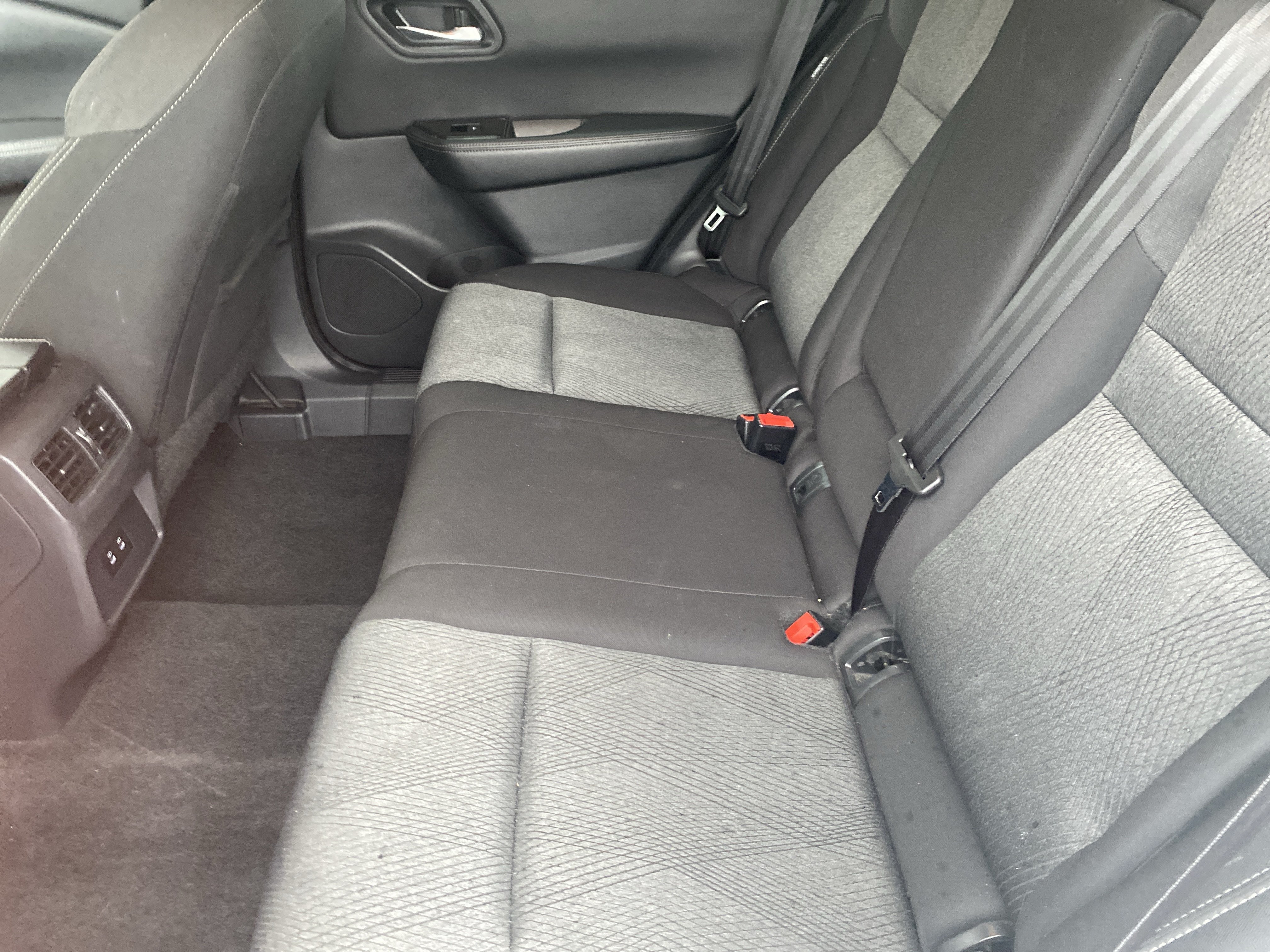 Used 2024 Nissan Rogue SV AWD/4WD image 18