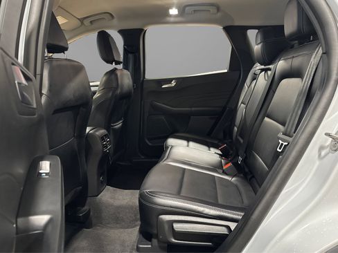 Used 2025 Ford Escape Platinum image 39