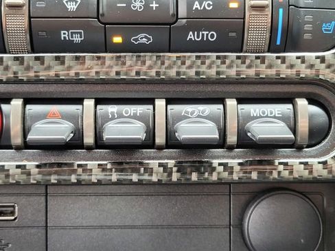 Used 2021 Ford Mustang Shelby GT500 w/ Technology Package RWD image 16