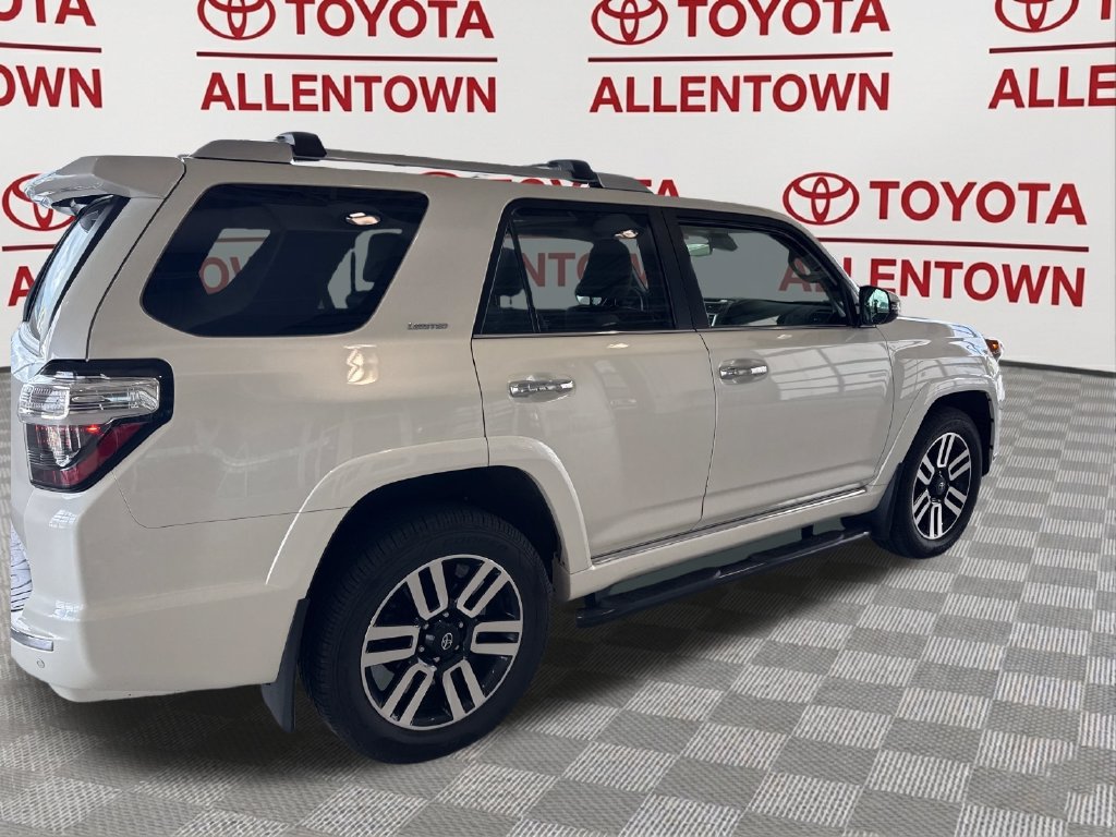 Used 2022 Toyota 4Runner Limited AWD/4WD image 10