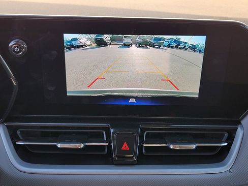 Used 2025 Chevrolet TrailBlazer LT FWD image 14