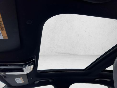 Certified 2026 Mercedes-Benz C 300 4MATIC Sedan image 12