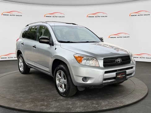 Used 2007 Toyota RAV4 4WD w/ 3rd Row image 5