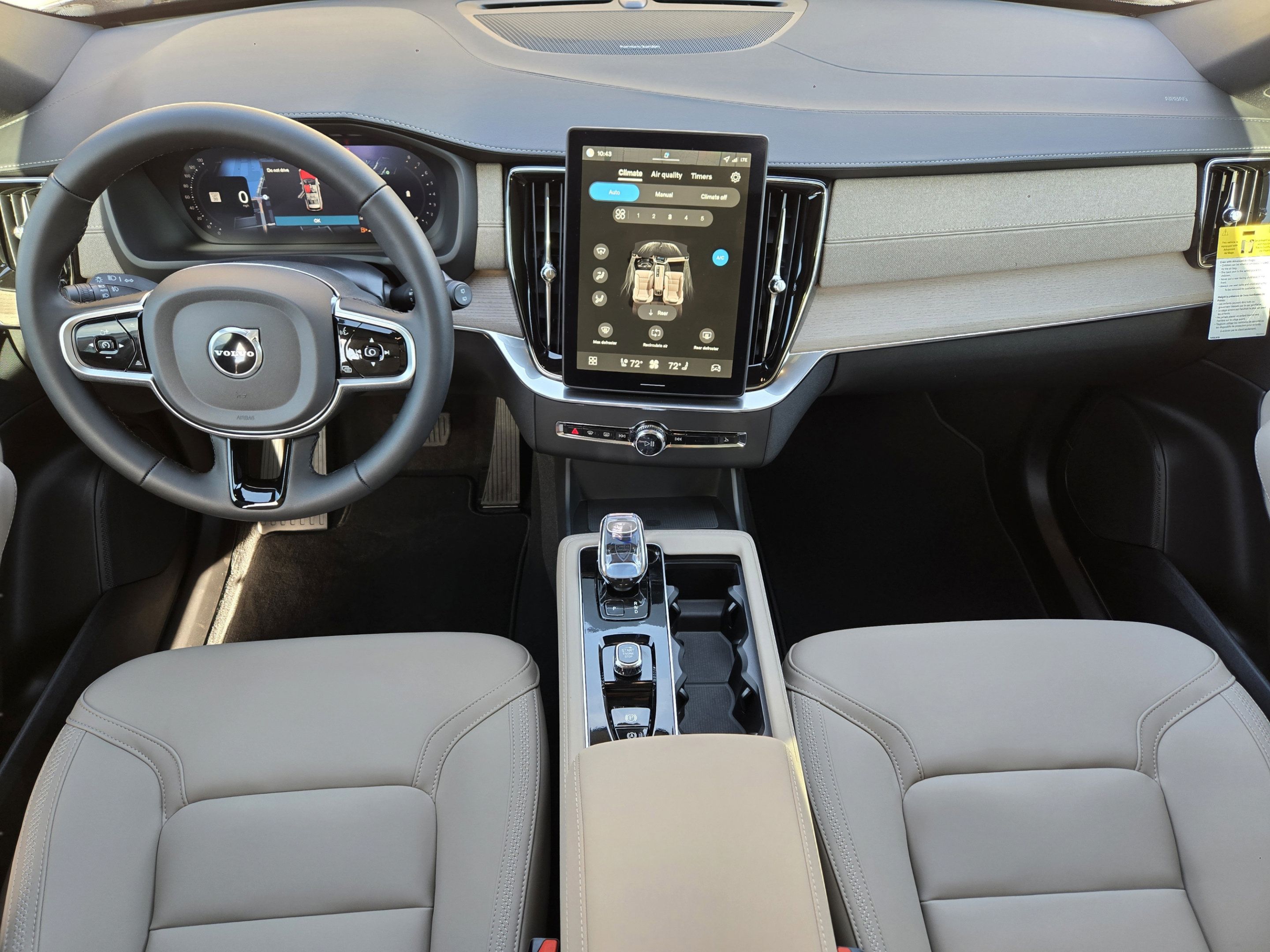 Used 2026 Volvo XC90 B6 Plus w/ Protection Package Premier AWD/4WD image 26