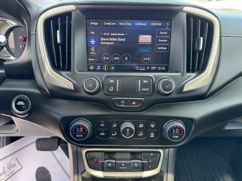 Used 2024 GMC Terrain Denali w/ Denali Premium Package AWD/4WD image 14