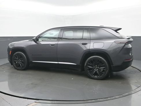 Used 2024 Jeep Wagoneer Launch Edition image 3