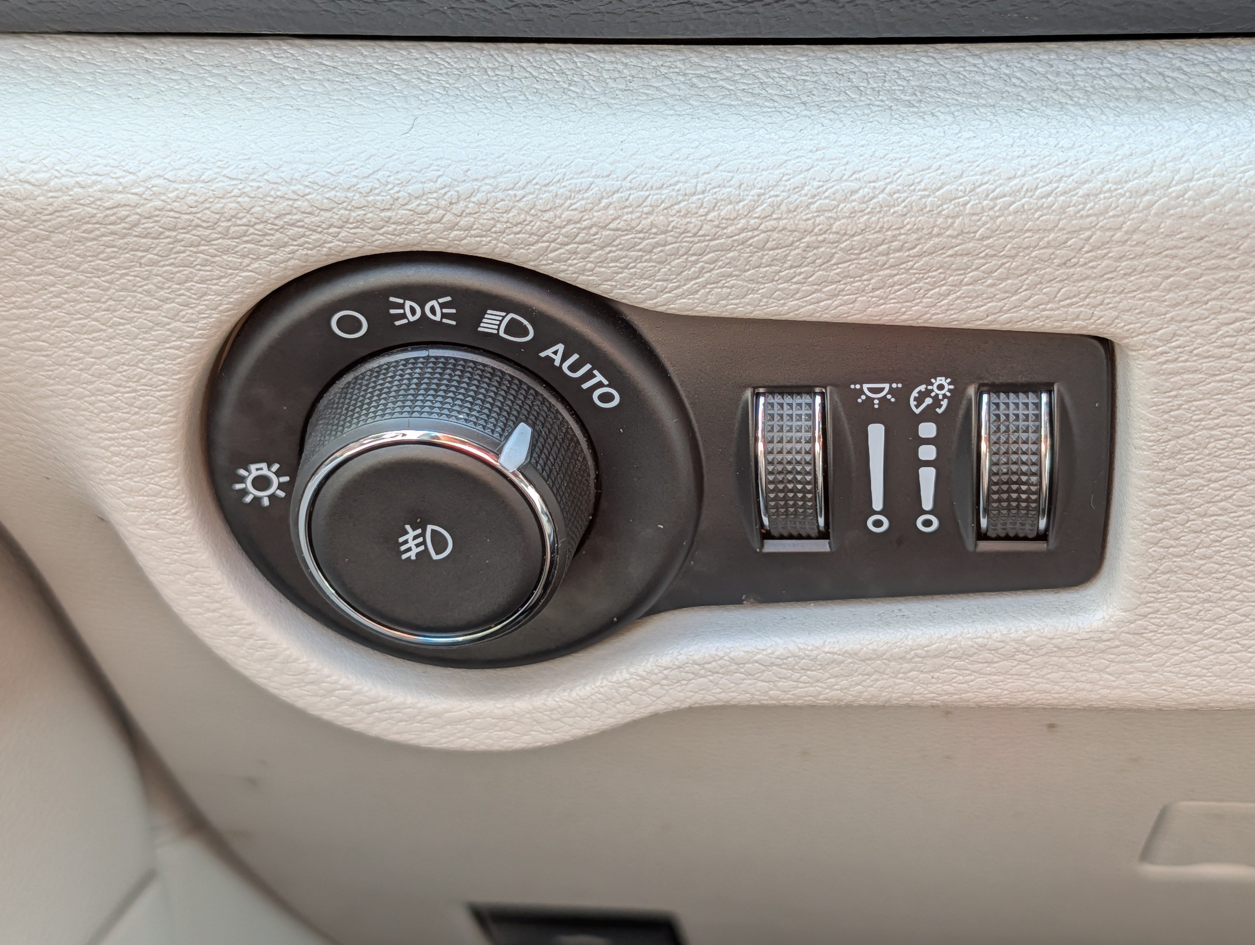 Used 2020 Chrysler Pacifica Touring-L Plus FWD image 26