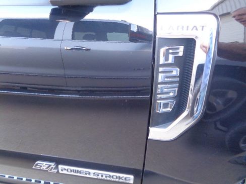 Used 2020 Ford F250 Lariat w/ Chrome Package image 71