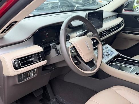 Used 2020 Lincoln Aviator 2WD image 13