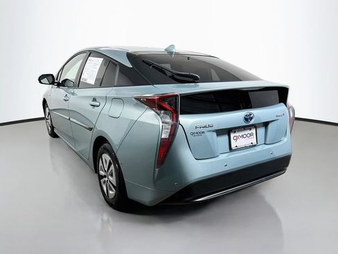 Used 2018 Toyota Prius Four FWD image 5