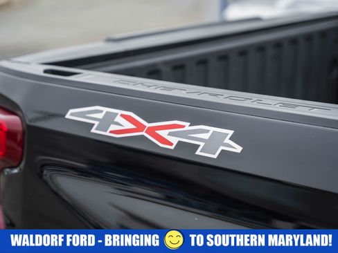 Used 2024 Chevrolet Silverado 1500 LTZ w/ LTZ Premium Package image 20