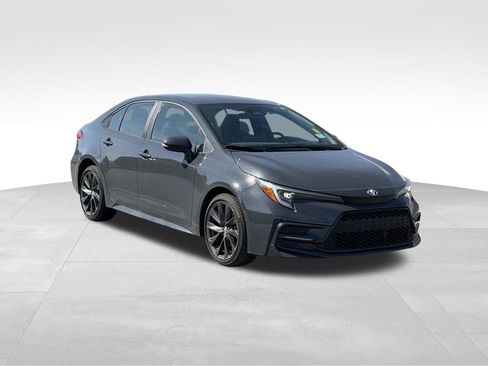 Used 2023 Toyota Corolla SE image 1