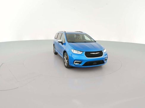 New 2026 Chrysler Pacifica Pinnacle w/ Trailer Tow Group image 17