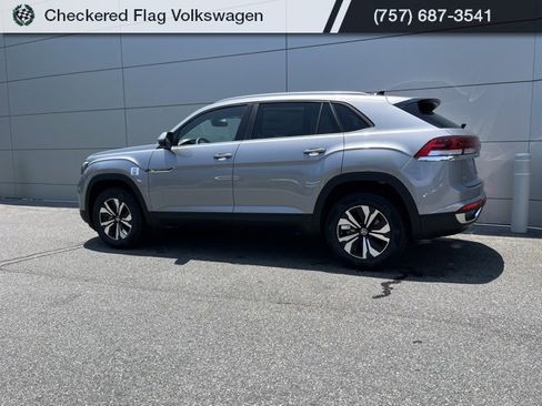 New 2025 Volkswagen Atlas Cross Sport SE image 15