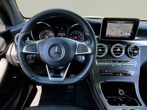 Used 2018 Mercedes-Benz GLC 300 4MATIC image 8