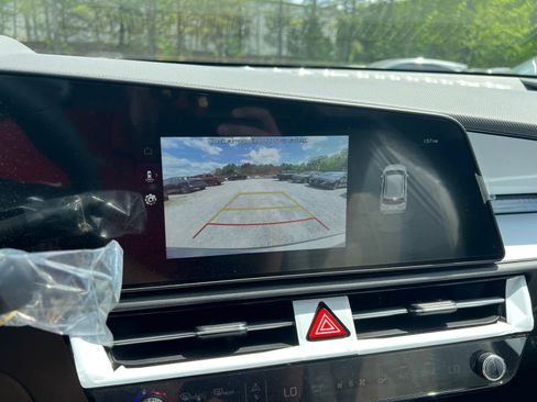 Certified 2025 Kia Niro EX FWD image 20