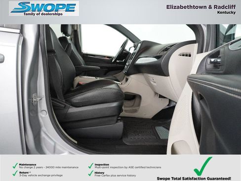 Used 2019 Dodge Grand Caravan SXT image 9