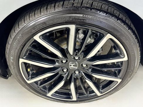 Certified 2025 Honda Accord Touring image 40