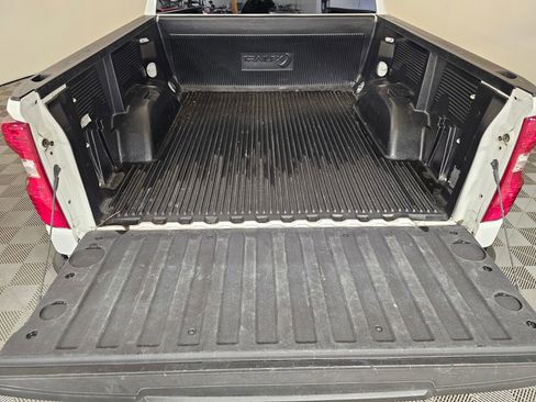 Used 2025 Chevrolet Silverado 1500 LT AWD/4WD image 20