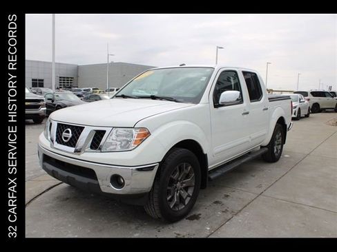 Used 2019 Nissan Frontier SL AWD/4WD image 3