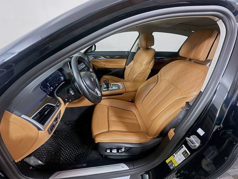 Used 2022 BMW 745e xDrive w/ Premium Package AWD/4WD image 20