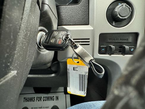 Used 2014 Ford F150 Lariat w/ Equipment Group 502A Luxury AWD/4WD image 39