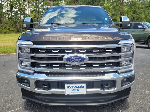 New 2025 Ford F250 Lariat w/ Chrome Package image 2