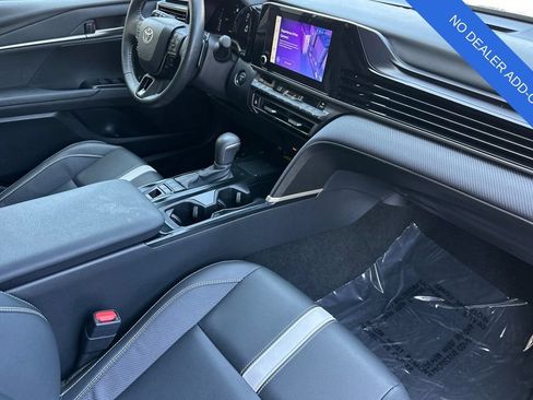 Used 2025 Toyota Camry SE w/ Convenience Package FWD image 17