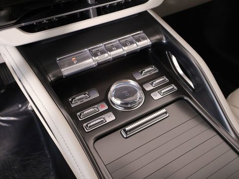 New 2026 Lincoln Nautilus Premier AWD/4WD image 8