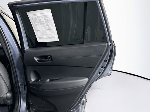 Used 2023 Toyota Corolla Cross LE AWD/4WD image 30