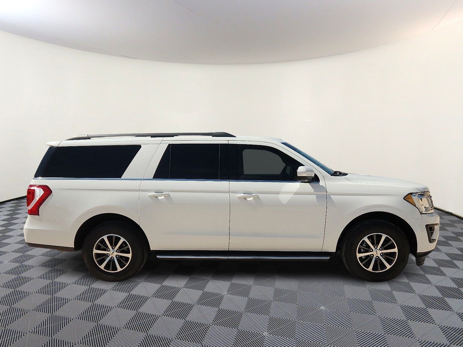 Used 2021 Ford Expedition Max XLT RWD image 5