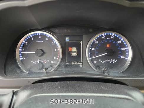 Used 2017 Toyota Highlander Plus FWD image 28