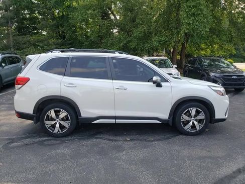 Used 2019 Subaru Forester Touring AWD/4WD image 2