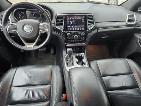 Used 2019 Jeep Grand Cherokee Limited image 18