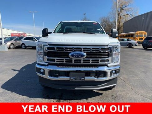 New 2024 Ford F350 XLT w/ FX4 Off-Road Package image 8