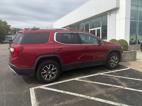 Used 2020 GMC Acadia SLE w/ Driver Convenience Package FWD image 4
