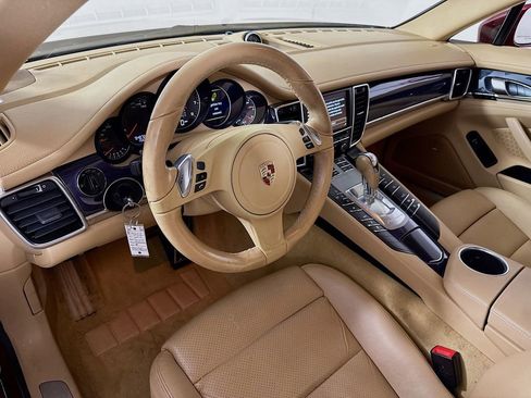 Used 2013 Porsche Panamera 4 image 9