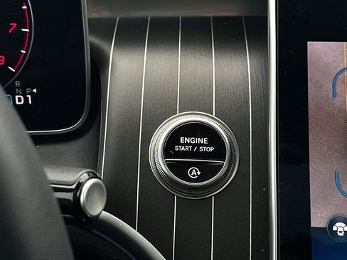 Certified 2025 Mercedes-Benz GLC 300 image 21