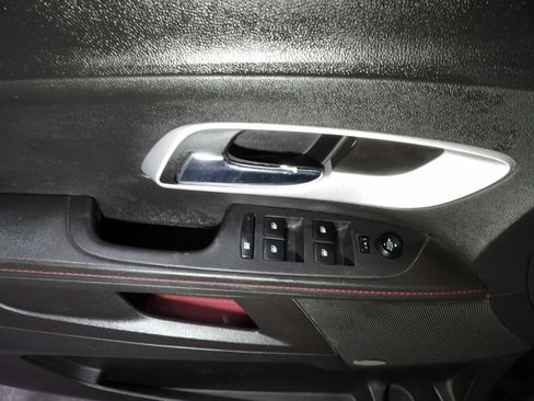 Used 2011 Chevrolet Equinox LTZ image 8