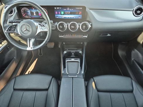 Used 2025 Mercedes-Benz GLA 250 image 23