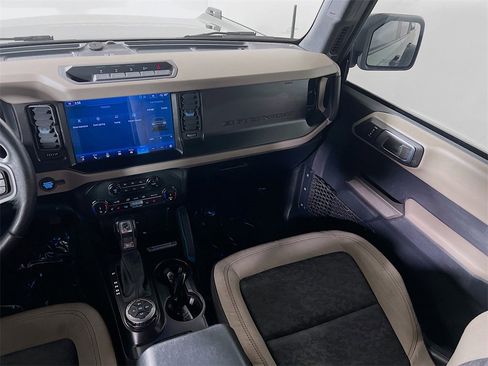 Used 2022 Ford Bronco Wildtrak image 20