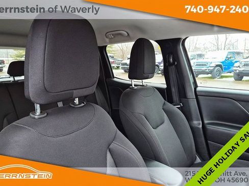 Used 2023 Jeep Renegade Latitude image 26