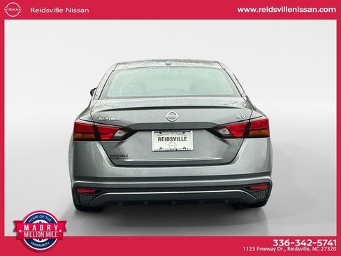 Used 2022 Nissan Altima 2.5 SV image 5