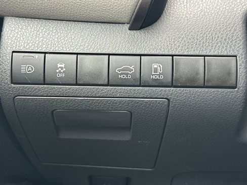 Used 2023 Toyota Camry LE image 31