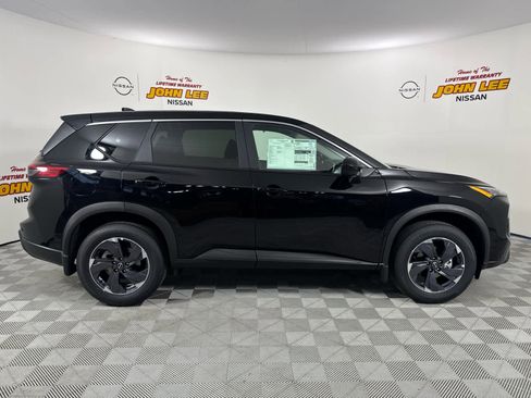 New 2026 Nissan Rogue SV image 7