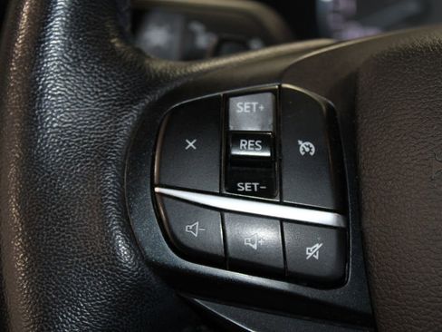 Used 2020 Ford Explorer XLT w/ Comfort Package RWD image 45