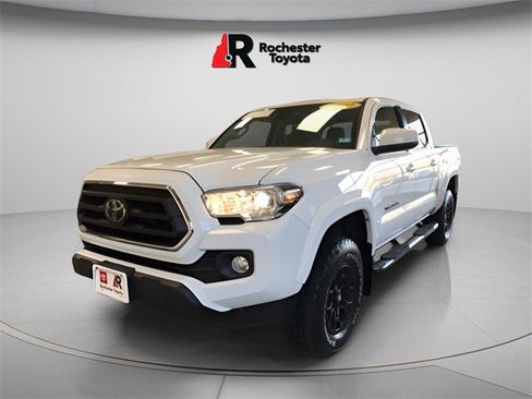 Certified 2020 Toyota Tacoma SR5 image 7