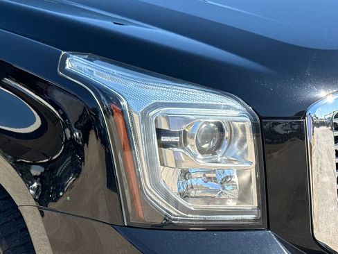 Used 2019 GMC Yukon XL Denali w/ Open Road Package AWD/4WD image 4