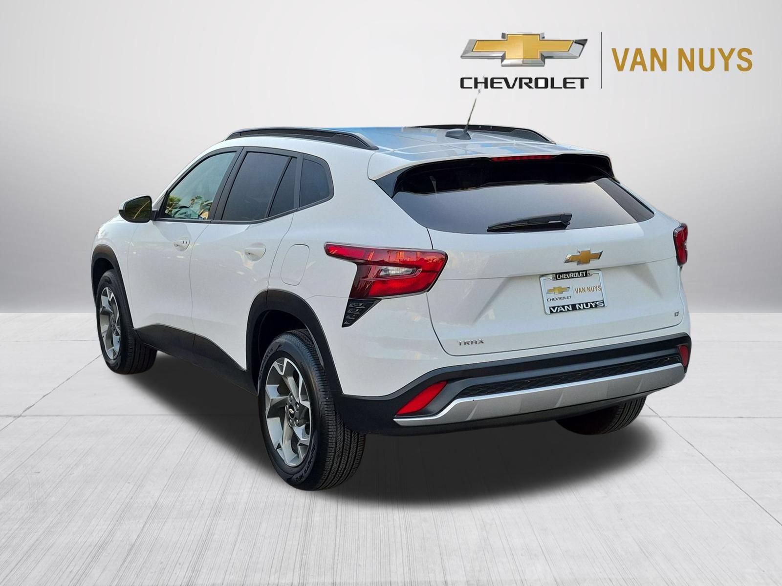 Used 2024 Chevrolet Trax LT FWD image 7
